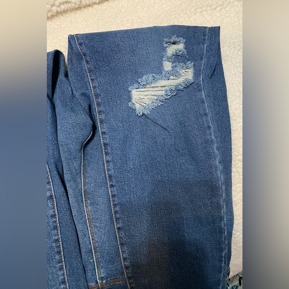 Style & Co. Curvy Ripped Skinny Blue Jeans Mid Rise Tummy Control size 14 - Picture 12 of 16
